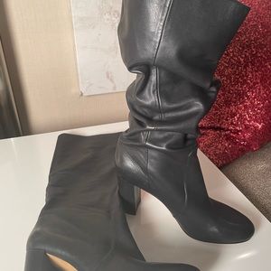 Size 91/2 Vince Camuto Boot Black Leather brand new newer worn stacked heel